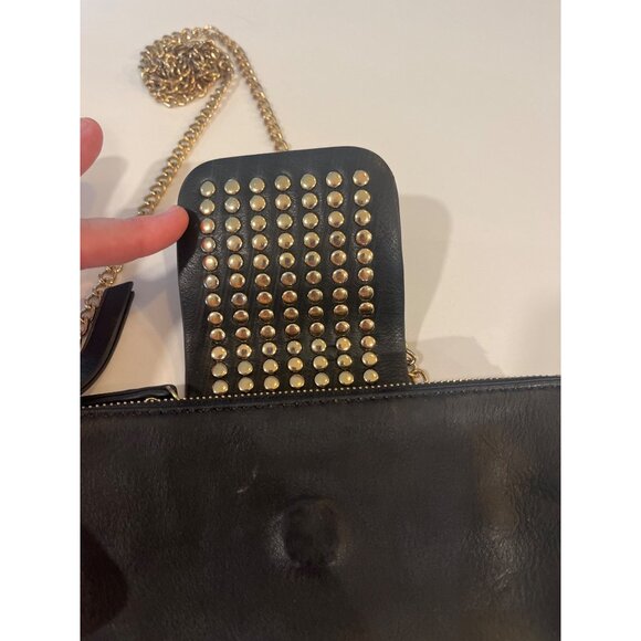 Black Olivia Miller Leather Studded Wristlet With Gold Chain Strap & Zipper Clos - Picture 5 of 10